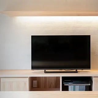 住宅に備え付けの木製TVボード